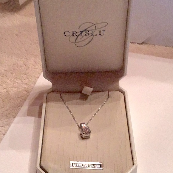 New Crislu Sterling Silver 1.5 carat pendant. Box is older pendant great! - Picture 1 of 5